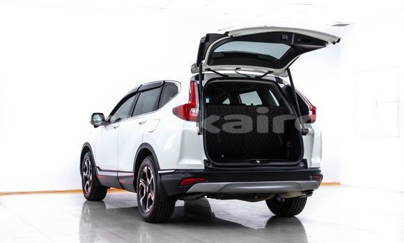 Buy Used Honda CR-V White Car in Bangkok in Bangkok Buy Used Honda CR-V White Car in Bangkok in Bangkok