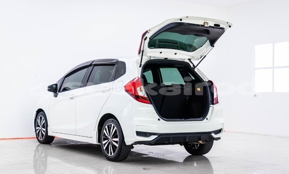 Buy Used Honda Jazz White Car in Bangkok in Bangkok Buy Used Honda Jazz White Car in Bangkok in Bangkok