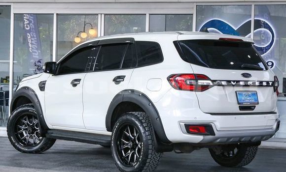 Buy Used Ford Everest White Car in Bangkok in Bangkok Buy Used Ford Everest White Car in Bangkok in Bangkok