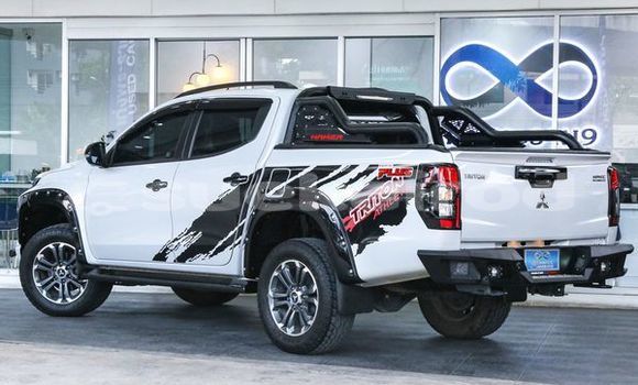 ซื้อ รถมือสอง Mitsubishi Triton ขาว รถยนต์ ใน %{เมือง} ใน กรุงเทพมหานคร ซื้อ รถมือสอง Mitsubishi Triton ขาว รถยนต์ ใน %{เมือง} ใน กรุงเทพมหานคร