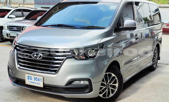 Buy Used Hyundai H1 Other Car in Bangkok in Bangkok