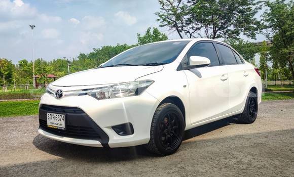 ซื้อ รถมือสอง Toyota Vios ขาว รถยนต์ ใน %{เมือง} ใน กรุงเทพมหานคร