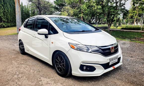 Buy Used Honda Jazz White Car in Bangkok in Bangkok Buy Used Honda Jazz White Car in Bangkok in Bangkok