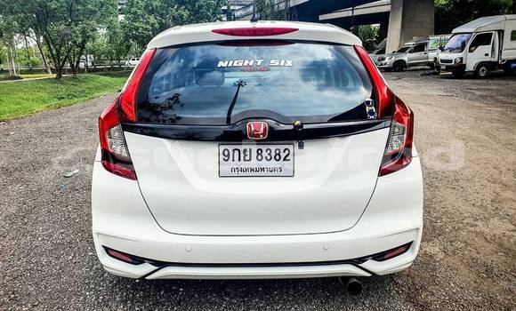 Buy Used Honda Jazz White Car in Bangkok in Bangkok Buy Used Honda Jazz White Car in Bangkok in Bangkok
