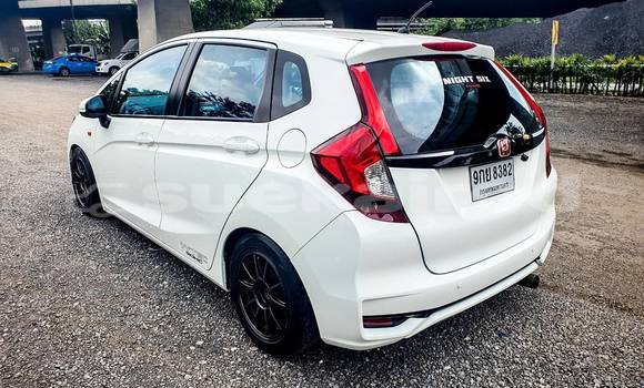 Buy Used Honda Jazz White Car in Bangkok in Bangkok Buy Used Honda Jazz White Car in Bangkok in Bangkok