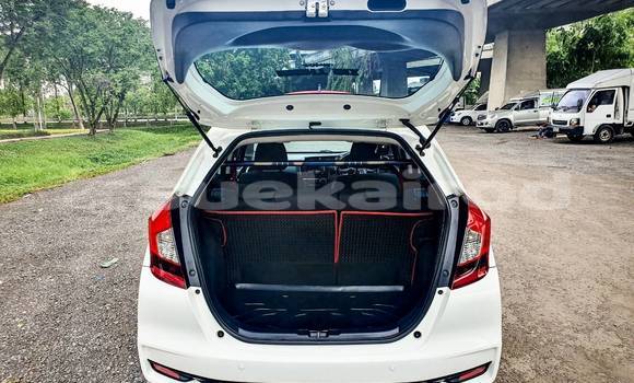 Buy Used Honda Jazz White Car in Bangkok in Bangkok Buy Used Honda Jazz White Car in Bangkok in Bangkok