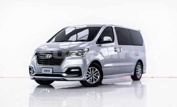 ซื้อ รถมือสอง Hyundai H1 อื่น ๆ รถยนต์ ใน %{เมือง} ใน กรุงเทพมหานคร
