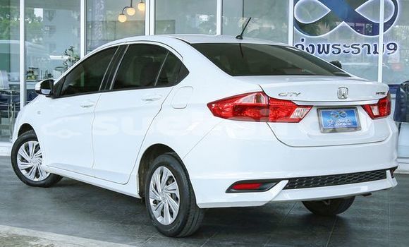 ซื้อ รถมือสอง Honda City ขาว รถยนต์ ใน %{เมือง} ใน กรุงเทพมหานคร ซื้อ รถมือสอง Honda City ขาว รถยนต์ ใน %{เมือง} ใน กรุงเทพมหานคร