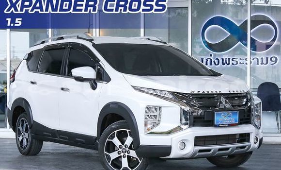 ซื้อ รถมือสอง Mitsubishi Xpander ขาว รถยนต์ ใน %{เมือง} ใน กรุงเทพมหานคร