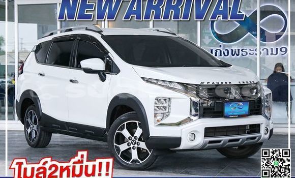 Buy Used Mitsubishi Xpander White Car in Bangkok in Bangkok