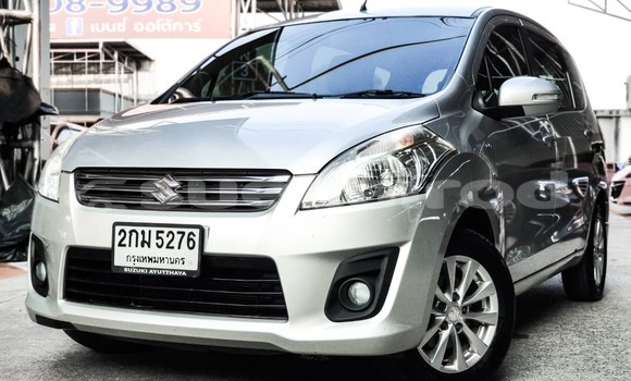 ซื้อ รถมือสอง Suzuki Ertiga อื่น ๆ รถยนต์ ใน %{เมือง} ใน กรุงเทพมหานคร