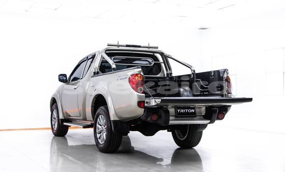 ซื้อ รถมือสอง Mitsubishi Triton สีน้ำตาล รถยนต์ ใน %{เมือง} ใน กรุงเทพมหานคร ซื้อ รถมือสอง Mitsubishi Triton สีน้ำตาล รถยนต์ ใน %{เมือง} ใน กรุงเทพมหานคร