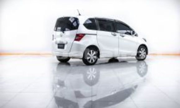 Buy Used Honda Freed White Car in Bangkok in Bangkok Buy Used Honda Freed White Car in Bangkok in Bangkok