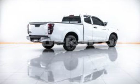 Buy Used Isuzu D-Max White Car in Bangkok in Bangkok Buy Used Isuzu D-Max White Car in Bangkok in Bangkok