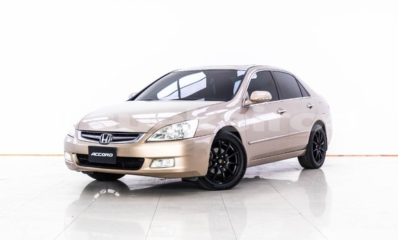 ซื้อ รถมือสอง Honda Accord สีน้ำตาล รถยนต์ ใน %{เมือง} ใน กรุงเทพมหานคร