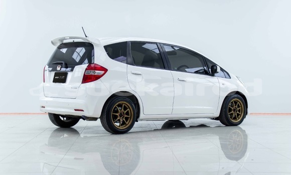 Buy Used Honda Jazz White Car in Bangkok in Bangkok Buy Used Honda Jazz White Car in Bangkok in Bangkok