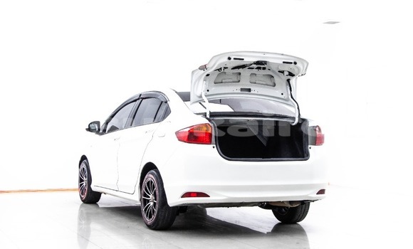 Buy Used Honda City White Car in Bangkok in Bangkok Buy Used Honda City White Car in Bangkok in Bangkok