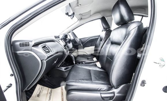 Buy Used Honda City White Car in Bangkok in Bangkok Buy Used Honda City White Car in Bangkok in Bangkok