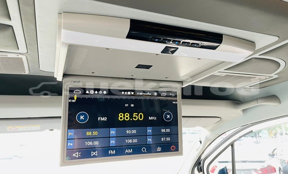 Buy Used Toyota Commuter White Car in Bangkok in Bangkok Buy Used Toyota Commuter White Car in Bangkok in Bangkok