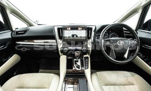 Buy Used Toyota Alphard White Car in Bangkok in Bangkok Buy Used Toyota Alphard White Car in Bangkok in Bangkok