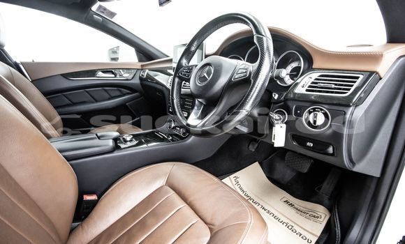 Buy Used Mercedes-Benz CLS250 White Car in Bangkok in Bangkok Buy Used Mercedes-Benz CLS250 White Car in Bangkok in Bangkok