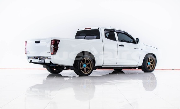 Buy Used Isuzu D-Max White Car in Bangkok in Bangkok Buy Used Isuzu D-Max White Car in Bangkok in Bangkok