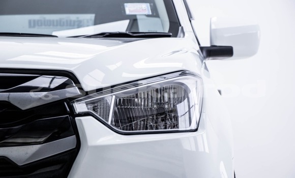 Buy Used Isuzu D-Max White Car in Bangkok in Bangkok Buy Used Isuzu D-Max White Car in Bangkok in Bangkok