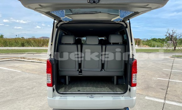 ซื้อ รถมือสอง Toyota Hiace ขาว รถยนต์ ใน %{เมือง} ใน กรุงเทพมหานคร ซื้อ รถมือสอง Toyota Hiace ขาว รถยนต์ ใน %{เมือง} ใน กรุงเทพมหานคร