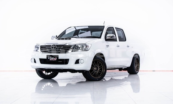 ซื้อ รถมือสอง Toyota Hiluxe VIGO ขาว รถยนต์ ใน %{เมือง} ใน กรุงเทพมหานคร