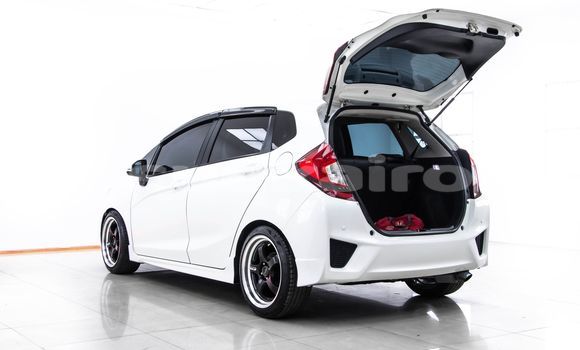 Buy Used Honda Jazz White Car in Bangkok in Bangkok Buy Used Honda Jazz White Car in Bangkok in Bangkok
