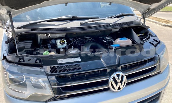 Buy Used Volkswagen Caravelle Silver Car in Bangkok in Bangkok Buy Used Volkswagen Caravelle Silver Car in Bangkok in Bangkok