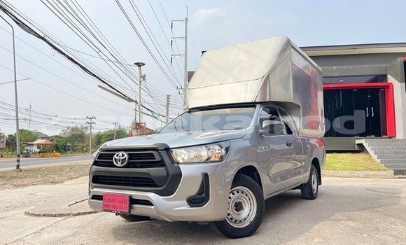 ซื้อ รถมือสอง Toyota Hiluxe Revo เงิน รถยนต์ ใน %{เมือง} ใน หนองบัวลำภู