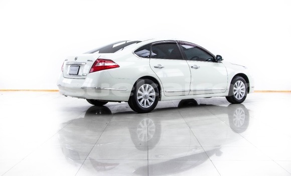 Buy Used Nissan Teana White Car in Bangkok in Bangkok Buy Used Nissan Teana White Car in Bangkok in Bangkok
