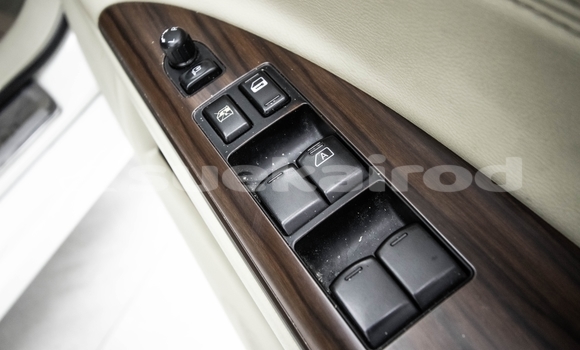 Buy Used Nissan Teana White Car in Bangkok in Bangkok Buy Used Nissan Teana White Car in Bangkok in Bangkok