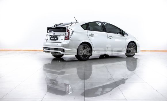 Buy Used Toyota Prius White Car in Bangkok in Bangkok Buy Used Toyota Prius White Car in Bangkok in Bangkok