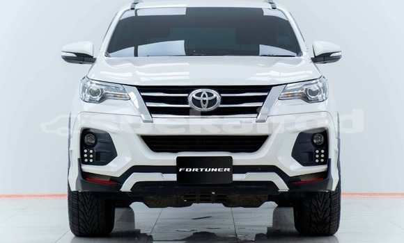 Buy Used Toyota Yaris White Car in Bangkok in Bangkok Buy Used Toyota Yaris White Car in Bangkok in Bangkok