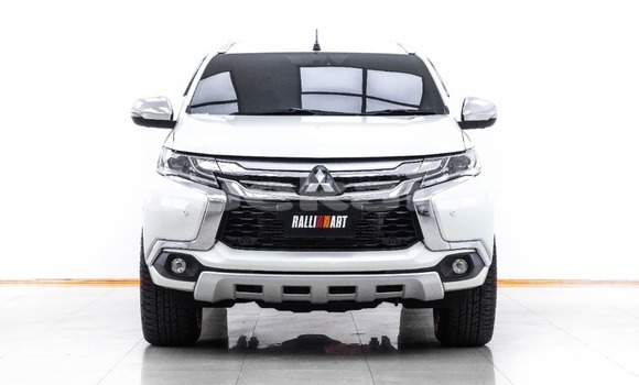 Buy Used Mitsubishi Pajero Sport White Car in Bangkok in Bangkok Buy Used Mitsubishi Pajero Sport White Car in Bangkok in Bangkok