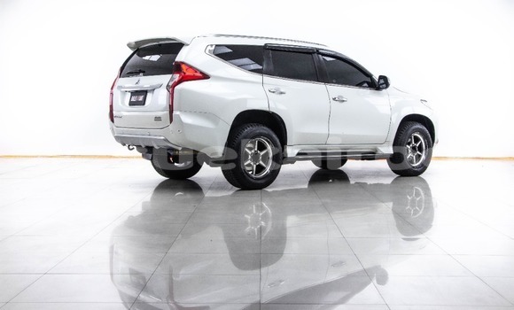 Buy Used Mitsubishi Pajero Sport White Car in Bangkok in Bangkok Buy Used Mitsubishi Pajero Sport White Car in Bangkok in Bangkok