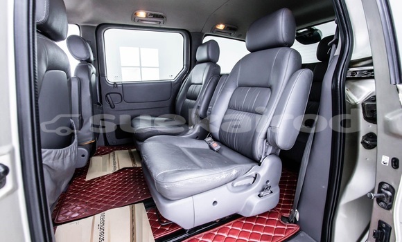 Buy Used Kia Carnival Brown Car in Bangkok in Bangkok Buy Used Kia Carnival Brown Car in Bangkok in Bangkok