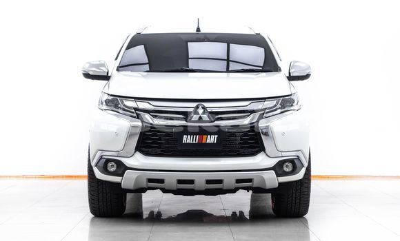 Buy Used Mitsubishi Pajero White Car in Bangkok in Bangkok Buy Used Mitsubishi Pajero White Car in Bangkok in Bangkok