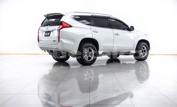 Buy Used Mitsubishi Pajero White Car in Bangkok in Bangkok Buy Used Mitsubishi Pajero White Car in Bangkok in Bangkok
