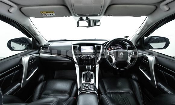 Buy Used Mitsubishi Pajero White Car in Bangkok in Bangkok Buy Used Mitsubishi Pajero White Car in Bangkok in Bangkok