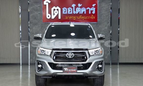 ซื้อ รถมือสอง Toyota Hiluxe Revo เงิน รถยนต์ ใน %{เมือง} ใน กรุงเทพมหานคร