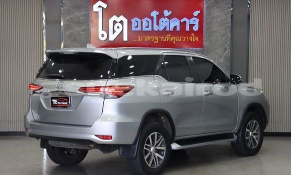 Buy Used Toyota Fortuner Silver Car in Bangkok in Bangkok Buy Used Toyota Fortuner Silver Car in Bangkok in Bangkok