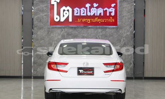 Buy Used Honda Accord White Car in Bangkok in Bangkok Buy Used Honda Accord White Car in Bangkok in Bangkok