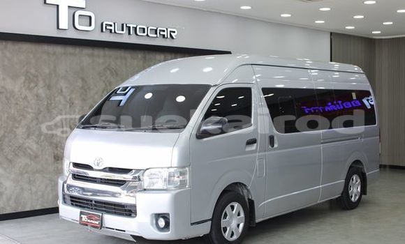 Buy Used Toyota Commuter Silver Car in Bangkok in Bangkok Buy Used Toyota Commuter Silver Car in Bangkok in Bangkok