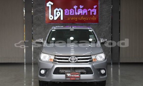 ซื้อ รถมือสอง Toyota Hiluxe Revo เงิน รถยนต์ ใน %{เมือง} ใน กรุงเทพมหานคร