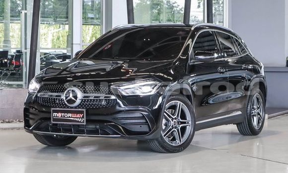ซื้อ รถมือสอง Mercedes-Benz GLA-klasse สีดำ รถยนต์ ใน %{เมือง} ใน กรุงเทพมหานคร
