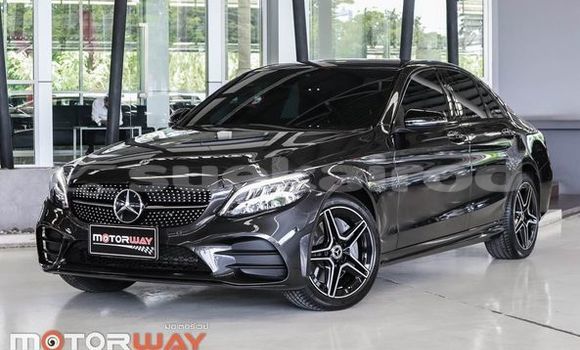 ซื้อ รถมือสอง Mercedes-Benz C-Classe สีดำ รถยนต์ ใน %{เมือง} ใน กรุงเทพมหานคร