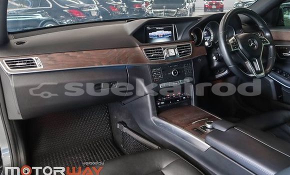 Buy Used Mercedes-Benz E-Classe Other Car in Bangkok in Bangkok Buy Used Mercedes-Benz E-Classe Other Car in Bangkok in Bangkok